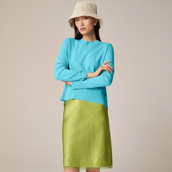 New JCREW Size M Cashmere Classic Fit Crewneck Sweater Vivid Lagoon $148 BA400 - Picture 1 of 7